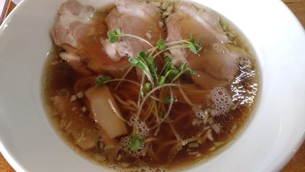 「醤油らーめん」@麺と酒とカフェ ラーメンDON DONの写真