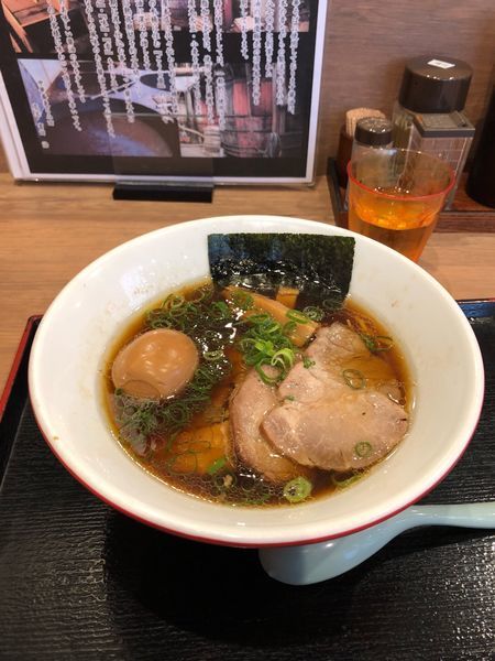 「特選中華そば(1130円)」@日本の中華そば富田 成田空港店の写真