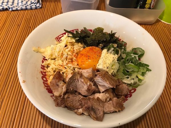 「まぜそば 小 全部のせ」@三代目 溝口屋の写真