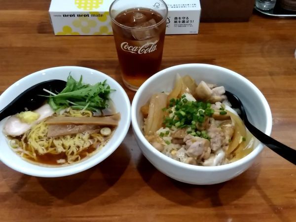 「ハーフ中華そば(70g)＆親子丼セット1,000円」@中華そば&親子丼 けのひの写真