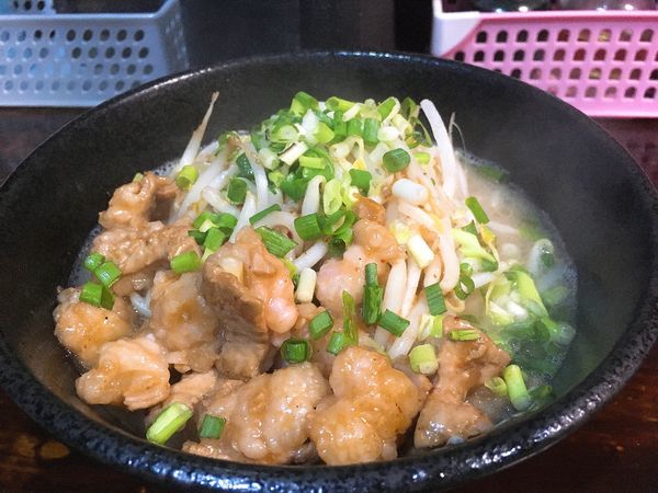 「ホルモン豚骨ラーメン」@麺場五代目の写真