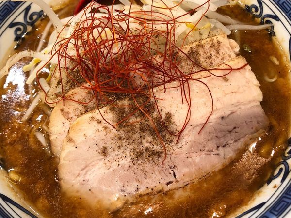 「限定 濃厚味噌らーめん肉増し 950円 肉味噌付きご飯100円 」@くじら食堂 nonowa東小金井店の写真