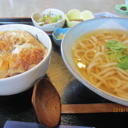 ランチ温うどんセット１３００円