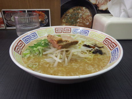 「らーめん」@ホープ背油らーめん はやぶさの写真