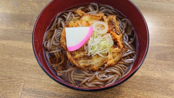 「かき揚げそば」@立ち喰いそば 松月庵の写真