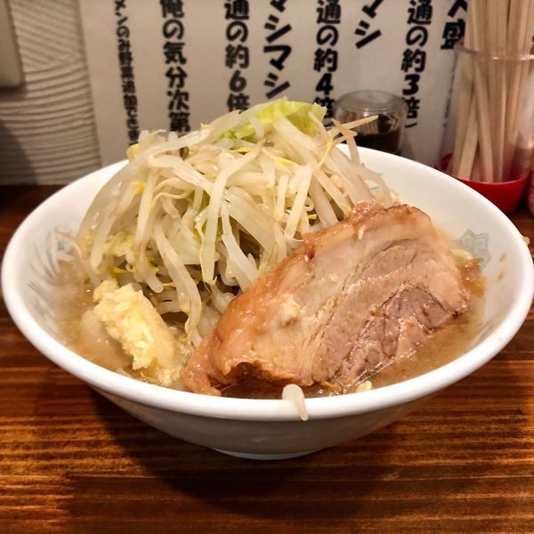 「ラーメン 豚一枚  (650円)」@わいるどラーメン ごんぞう 西条下見日本本店の写真