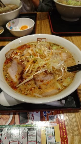 「焦がしごまみそラーメン840円」@喜多方ラーメン 坂内 石川町店の写真