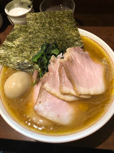 「チャーシュー麺中盛、硬め濃いめ」@らーめん飛粋の写真