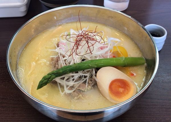 「鶏塩白湯(限定)900円」@RAMEN ブリキの木こりの写真