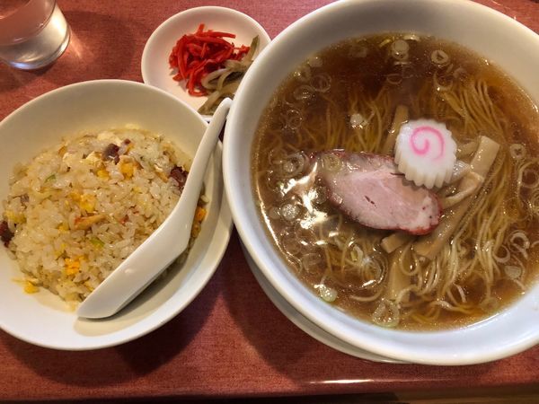 「ラーメン定食980円」@岩手屋の写真
