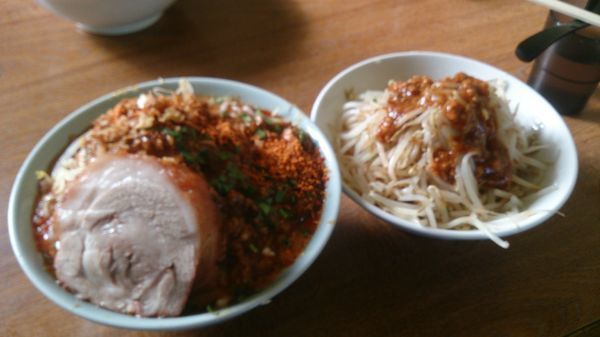 「担々麺930円+生卵50円」@めんじろの写真