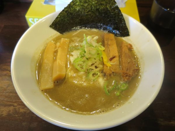 「濃厚煮干しそば ８２０円」@いりにぼの写真