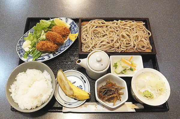 「サービスセット・かきフライセット冷たいそば」@そば処くり田の写真