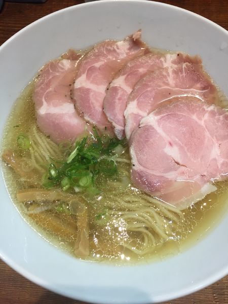 「チャーシューしお」@町田汁場 しおらーめん 進化の写真
