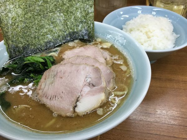「チャーシュー麺並850円」@横浜ラーメン 武蔵家 北千住店の写真