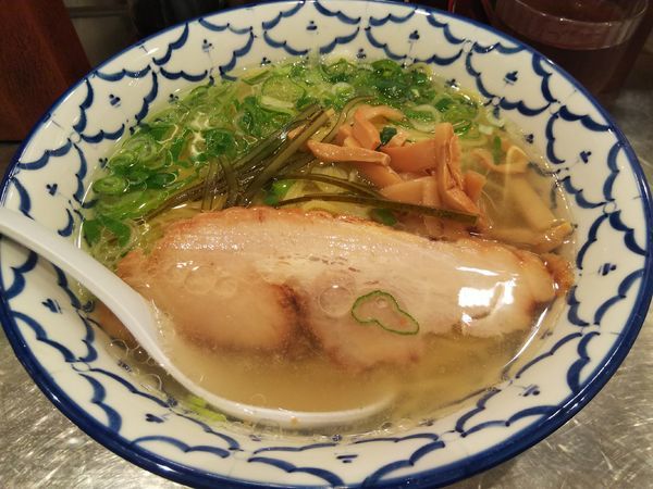 「塩らーめん　（大盛り）」@函館らーめん 醐りょうの写真