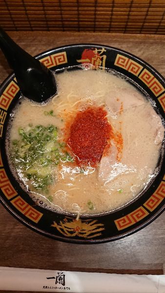「天然とんこつラーメン」@一蘭 アトレ上野 山下口店の写真