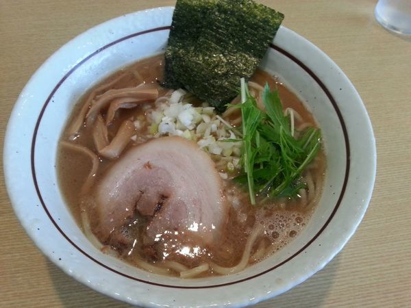 「魚介豚骨らーめん」@麺屋 くおんの写真