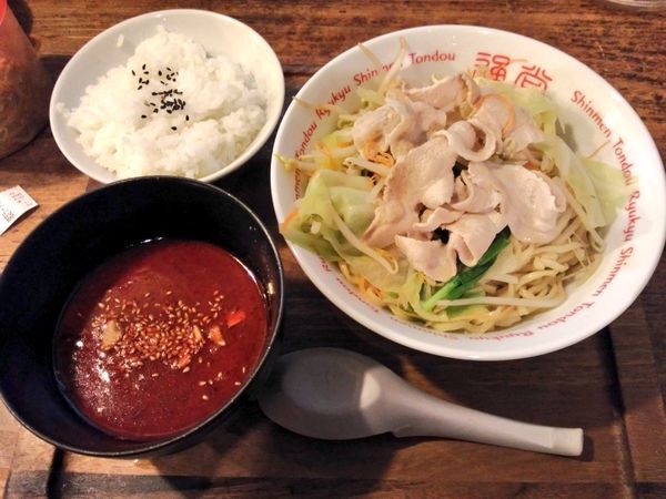 「期間限定 豚キムチつけ麺」@琉球新麺 通堂 儀保駅前店の写真