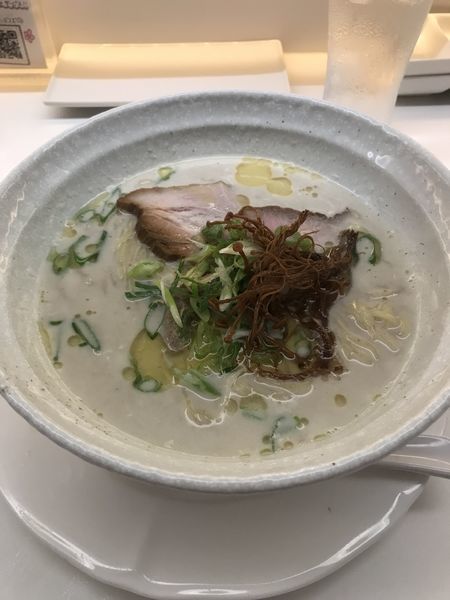 「こだわりを感じるラーメン」@ダイニングバー ミラコロの写真