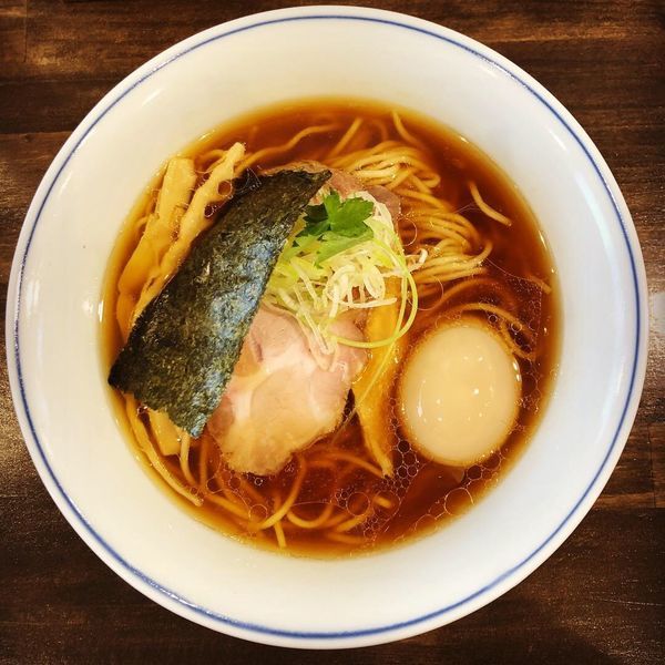 「味玉醤油らあ麺」@らぁ麺  麦一粒の写真