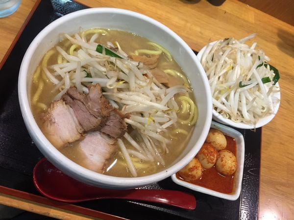 「味噌ラーメン800円(野菜大盛)他」@味噌麺処 花道庵の写真