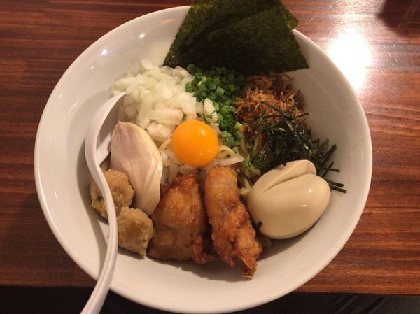 「鶏まぜそば全部のせ ¥950」@麺屋きよたかの写真