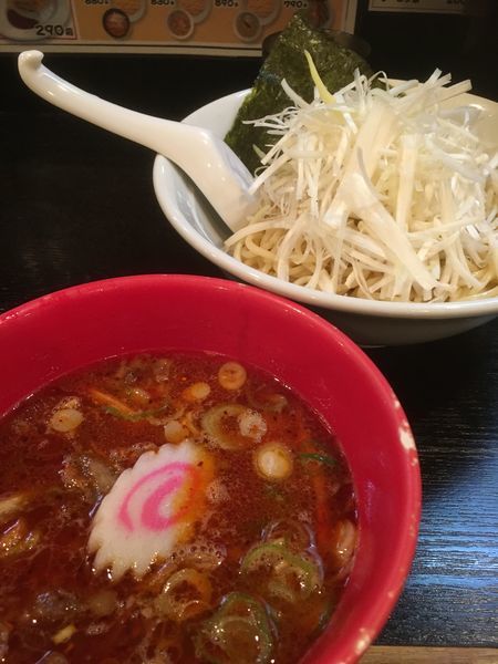 「牛すじつけ麺 白ネギ 辛味」@大勝軒 まるいち 新宿店の写真