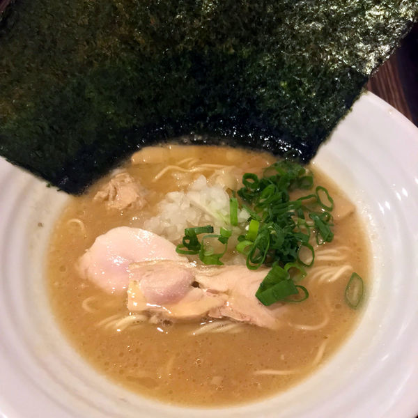 「黒（濃厚鶏白湯そば　醤油）780円」@濃厚鶏麺 ゆきかげ 浅草本店の写真