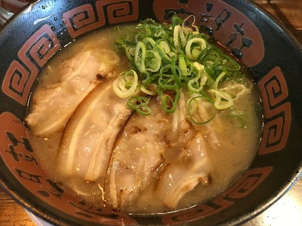 「希望軒とんこつラーメン 730円 硬め」@希望軒 伏見新堀川店の写真