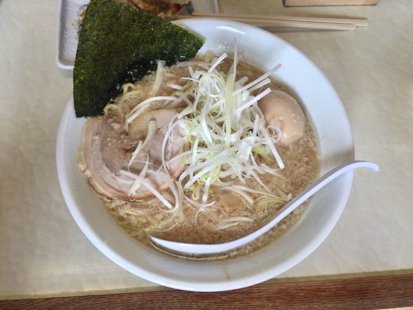 「豚骨らーめん 濃厚 中盛」@らーめん五衛門 茂原店の写真