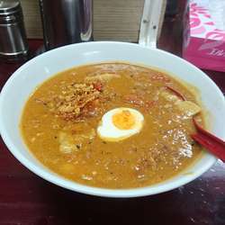 トマトカレーラーメン