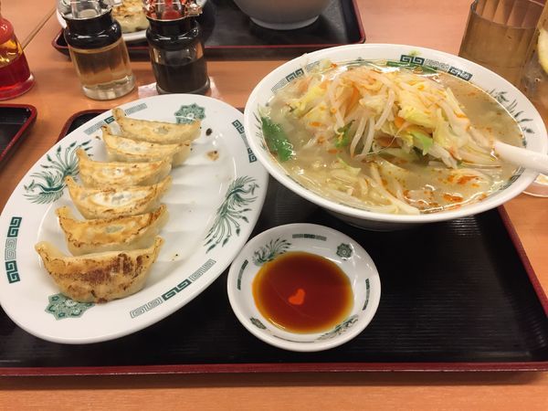 「野菜たっぷりタンメン＋餃子セット」@日高屋 船橋本町4丁目店の写真