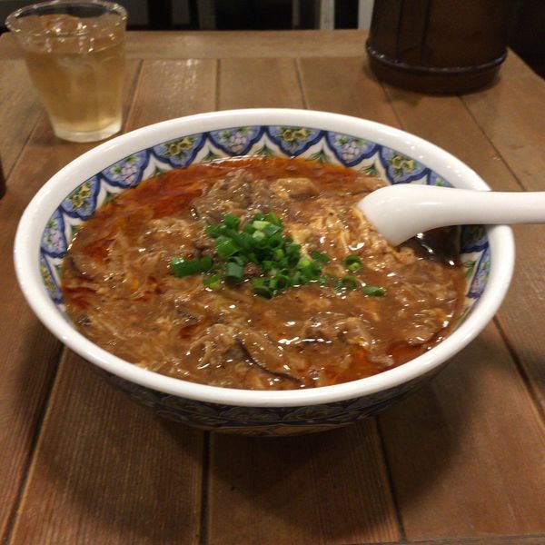 「プレミアムスーラータンメン 揚州麺」@中国ラーメン 揚州商人 稲毛海岸店の写真