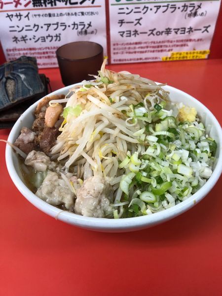 「ラーメン小750円 くずれ豚100円」@らー麺 ぶたのジョーの写真