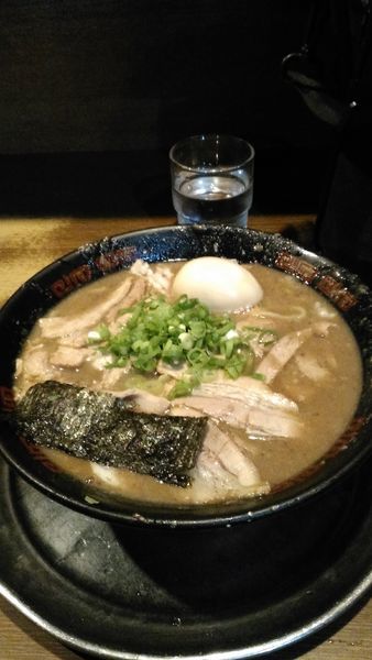 「とんこつラーメン」@無鉄砲 大阪店の写真