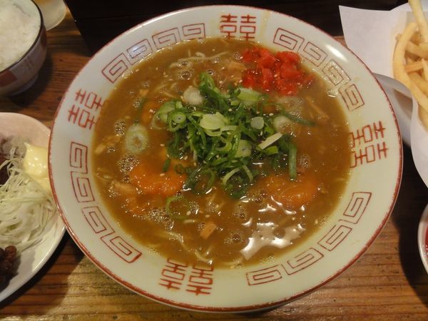 「カレーラーメン」@麺屋ごはん屋 これでもかっ!!の写真
