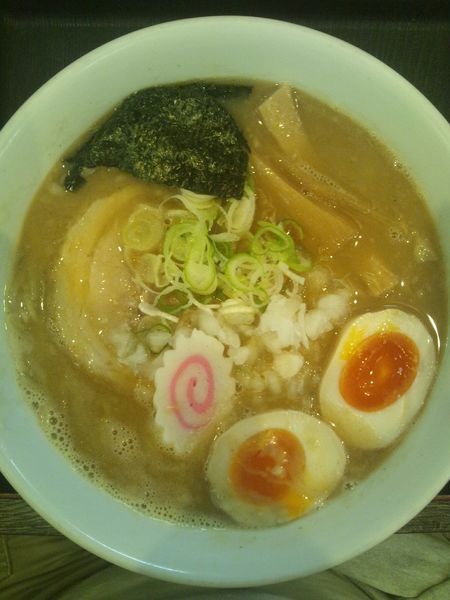 「濃厚中華そば（味玉付き）」@つけ麺丸和 名駅西店の写真