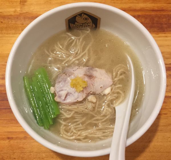 「勘八らーめん800円」@真鯛らーめん 麺魚の写真