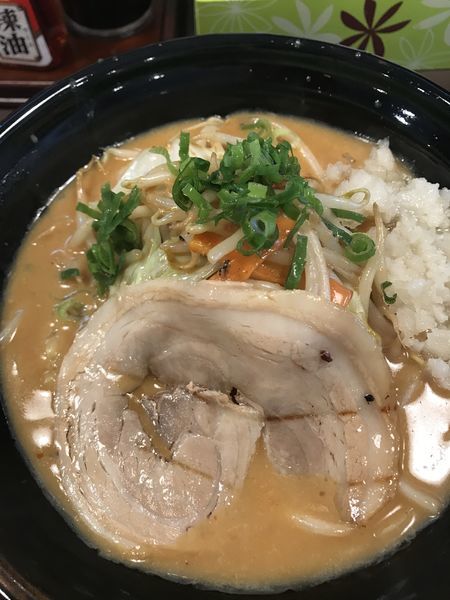 「こってり味噌ラーメン」@味噌とんこつらーめん まるの写真