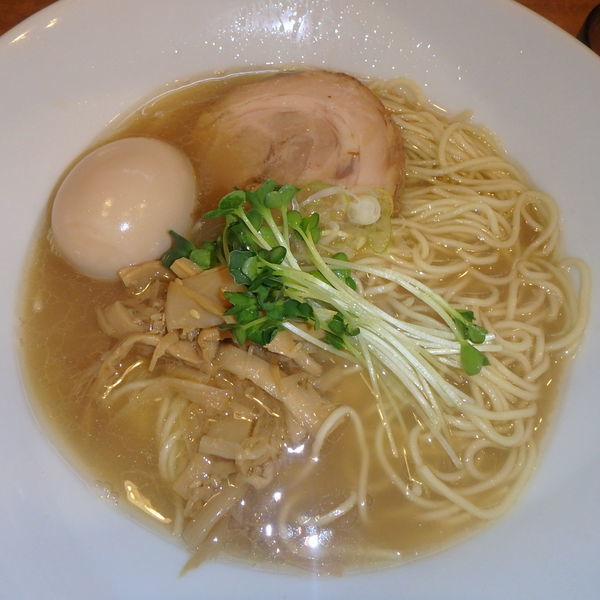 「味玉煮干しラーメン (850円)、大盛(クーポン)」@煮干しそば 虎空の写真