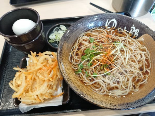 「かきあげそば420円＋生たまご(ｸｰﾎﾟﾝ)」@ゆで太郎 新座野火止店の写真