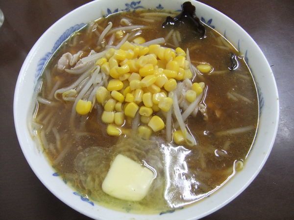 「みそバターラーメン（750円）」@つるや食堂の写真