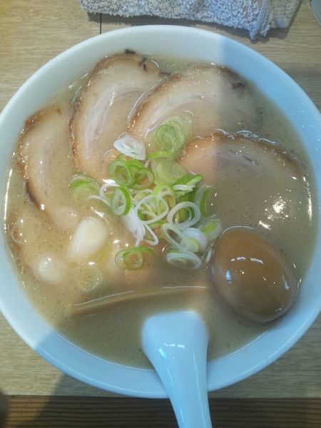 「チャーシューメン（味玉付き）」@信長ラーメンの写真
