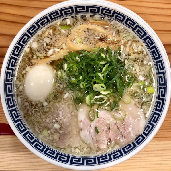 「味玉淡麗清湯ラーメン (810円)」@博多屋台一幸舎 博多一番街店の写真
