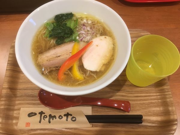 「らーめん800円」@ひよこプリンの写真