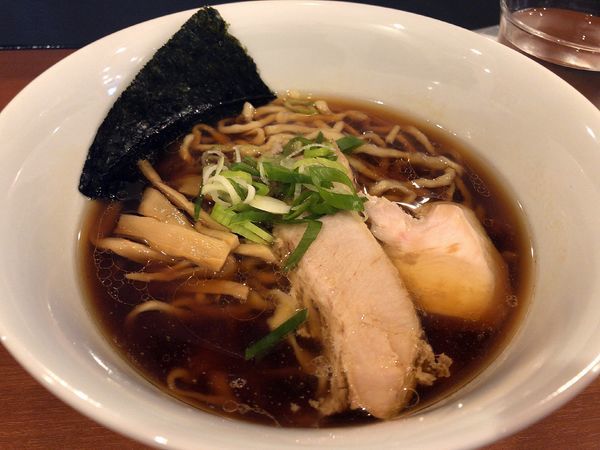 「ラーメン醤油(780円)」@自家製手もみ麺 鈴ノ木の写真