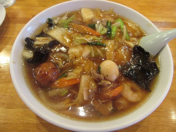 「うまにそば（８２０円）＋餃子４７０円」@手打らーめん 珍來 紙敷店の写真