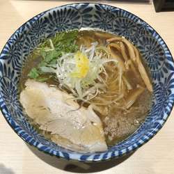 焼きあご出汁醤油らーめん