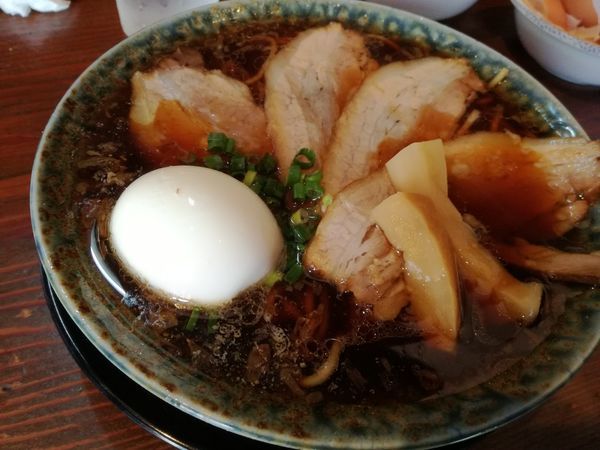 「熟成醤油ラーメン＋チャーシュー」@古式ラーメン 鶴亀の写真